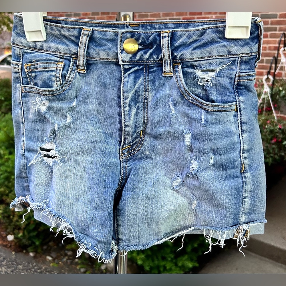 American Eagle Outfitters super stretch ripped denim shorts.